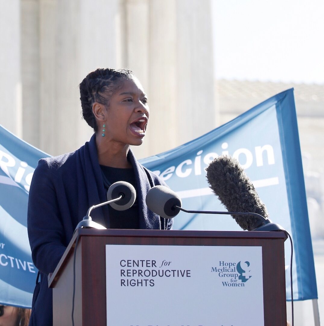 Nia Weeks, of Citizen SHE, speaks to abortion rights supporters organized by the Center for Reproductive Rights as the U.S. Supreme Court hears oral arguments in June Medical Services v. Russo on Wednesday, March 4, 2020 in Washington. (Eric Kayne/Center for Reproductive Rights)